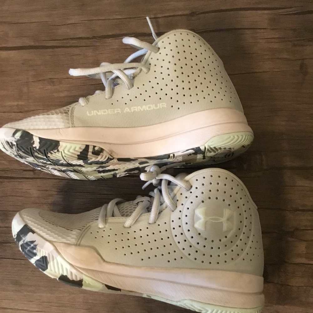 Girls Under Armour Hi Top Sneakers